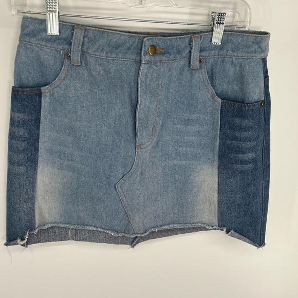 Wild Honey Two Tone Step Hem Denim Mini Skirt Raw Hem Blue Jean Size M Medium - Picture 4 of 9